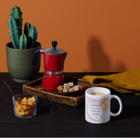 Taza Personalizada con frase Cuando te Permites lo que mereces Atraes lo que necesitas - Imagen 2