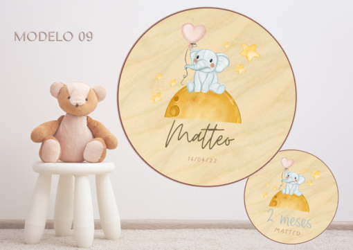 Cumple Mes de Madera Personalizado. Cumple mes Bebé personalizado - Imagen 3